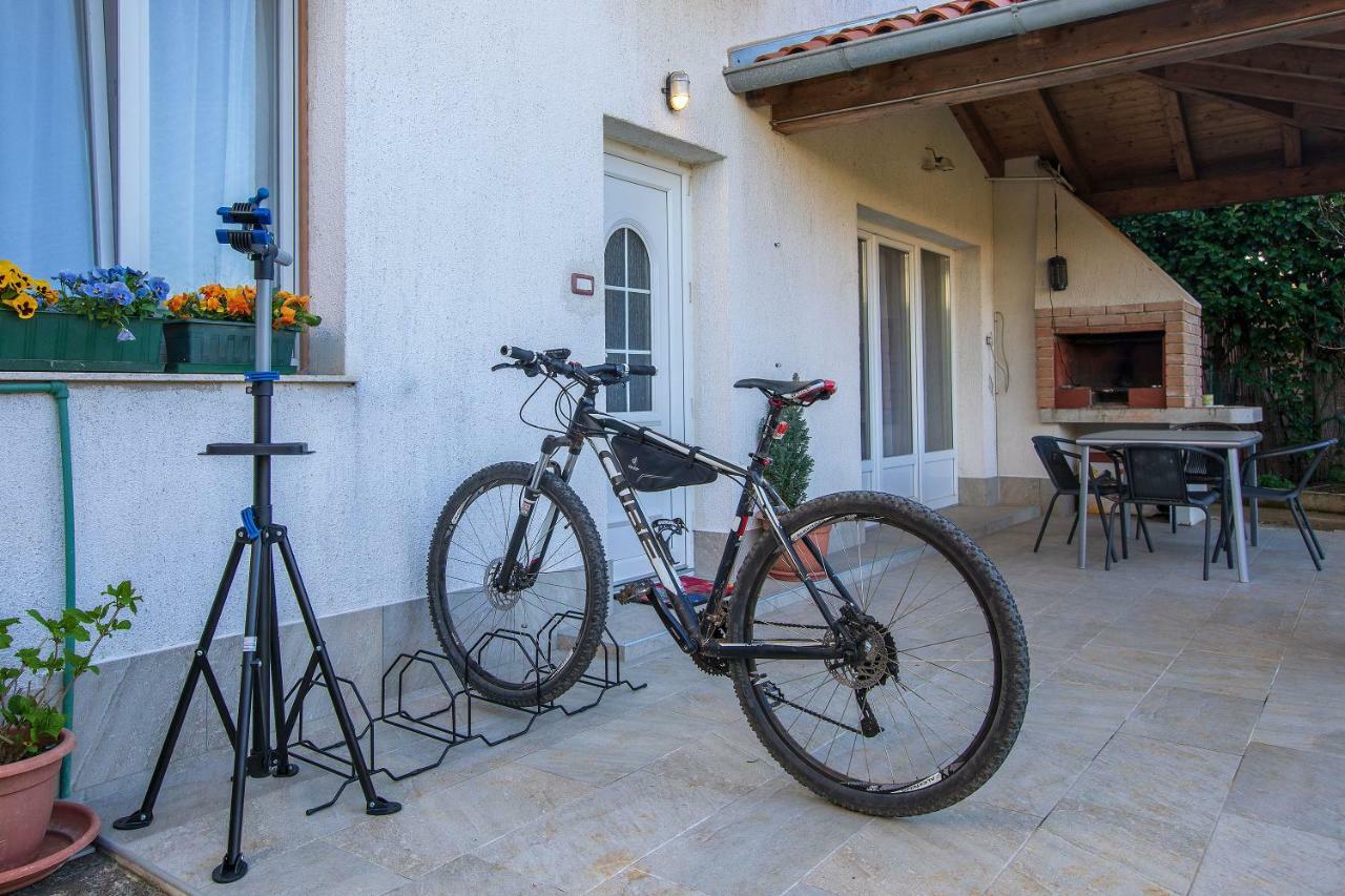 Apartment Green Garden Pula Exterior photo